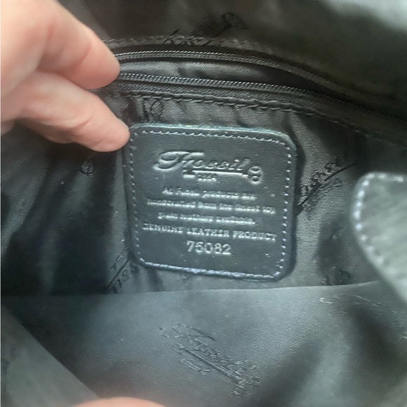 Fossil crossbody genuine leather flap bag - Picture 6 of 8